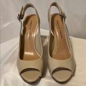 Christian Siriano Patent Beige/Gold Slingback Stilettos